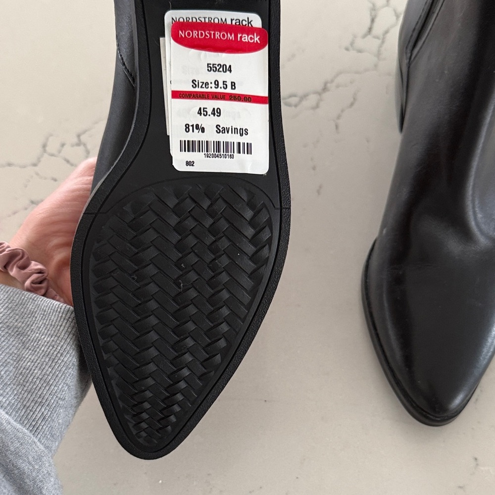 NWT cole hann  Ankle Boots - Picture 6 of 6
